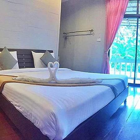 Marina Hut Guest House Ko Lanta Dış mekan fotoğraf