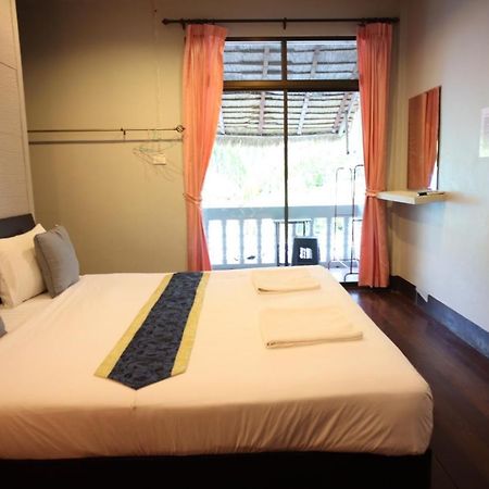Marina Hut Guest House Ko Lanta Dış mekan fotoğraf