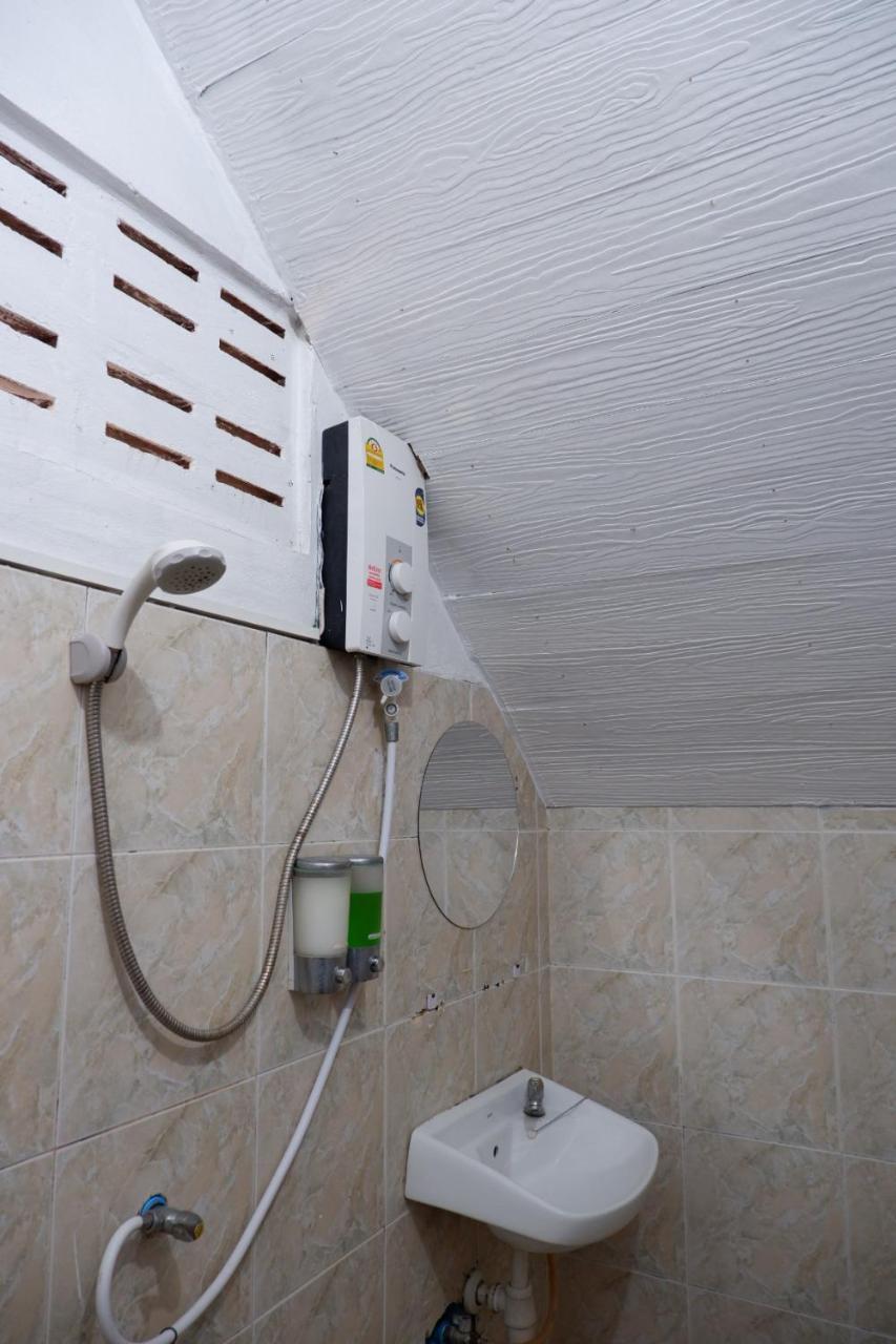 Marina Hut Guest House Ko Lanta Dış mekan fotoğraf